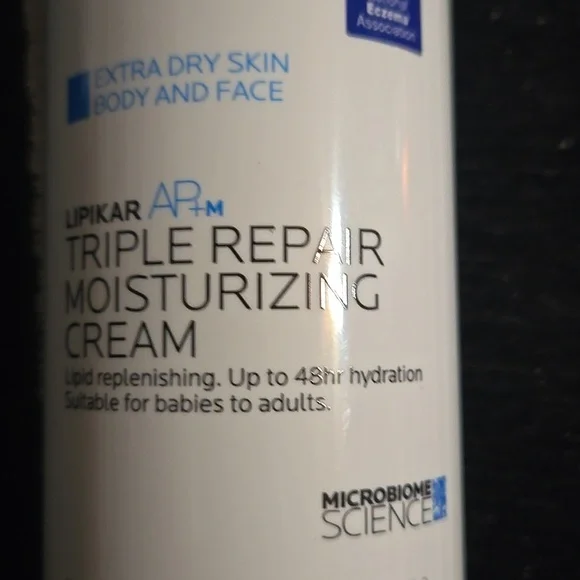 LaRovhe-Posay Lipikatlr Triple Rrpair Moizturizing Cream Face Body 13.52 Oz - Picture 2 of 4